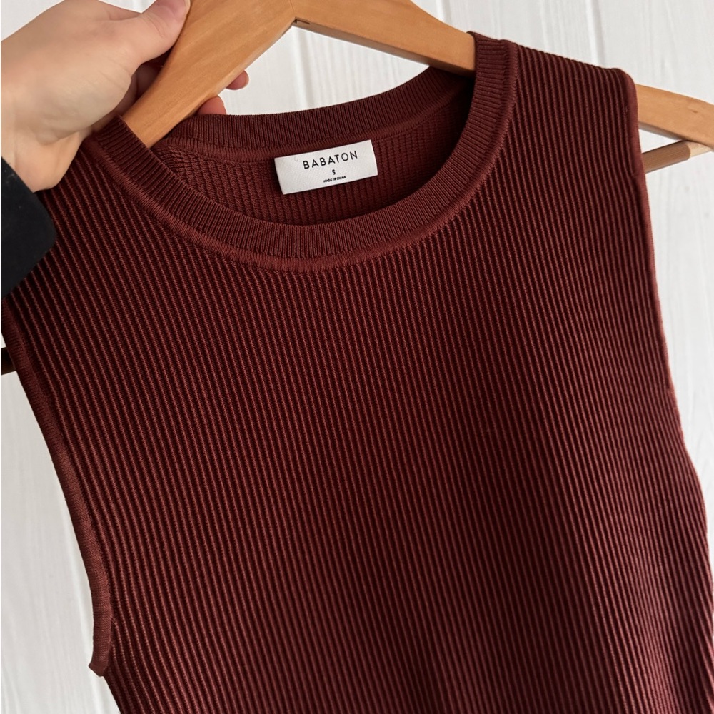 Aritzia Rust-Brown Crop Top - Picture 3 of 3